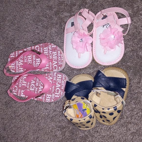 Sandels - Picture 1 of 1